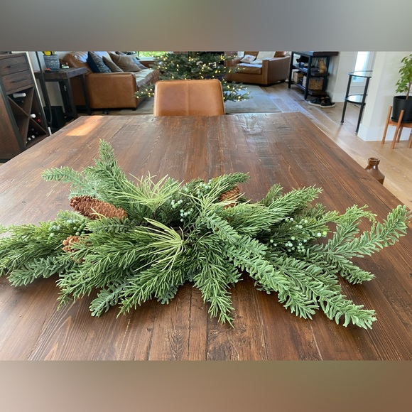 LOT of faux cedar mix Christmas greenery (stems, swag & centerpiece) NEW W/TAGS! - Picture 6 of 7